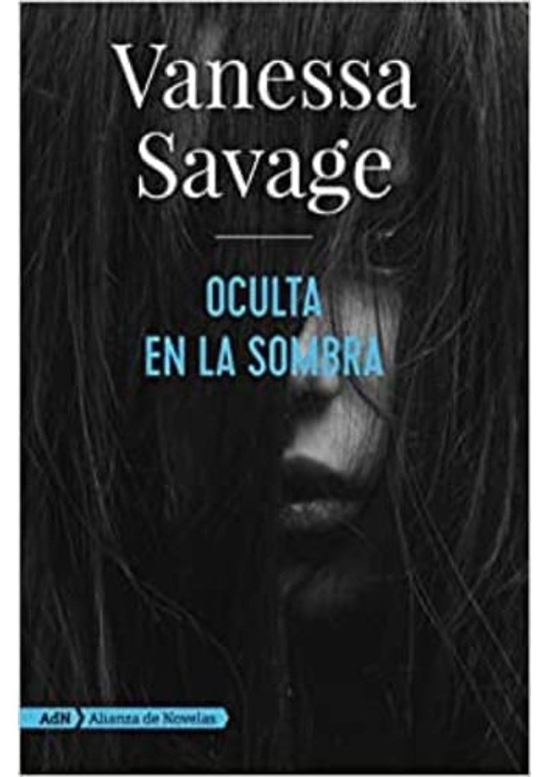 OCULTA-EN-LA-SOMBRA