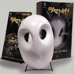 BATMAN--THE-COURT-OF-OWLS-MASK-AND-BOOK-SET--THE-NEW-52-