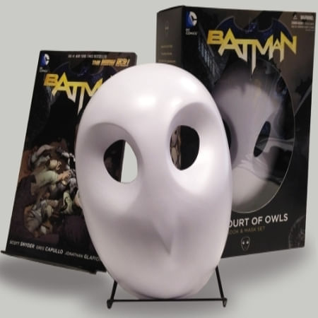 BATMAN: THE COURT OF OWLS MASK AND BOOK SET (THE NEW 52)