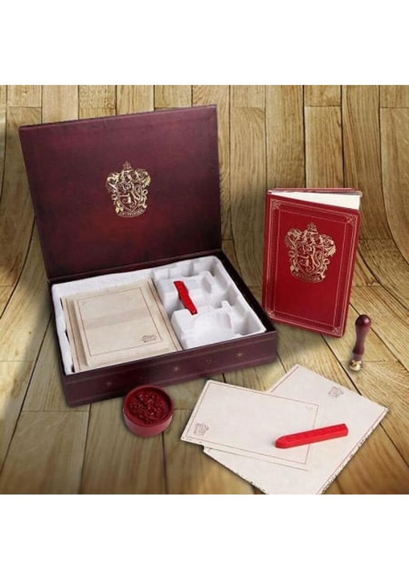 HARRY-POTTER--GRYFFINDOR-DELUXE-STATIONERY-SET